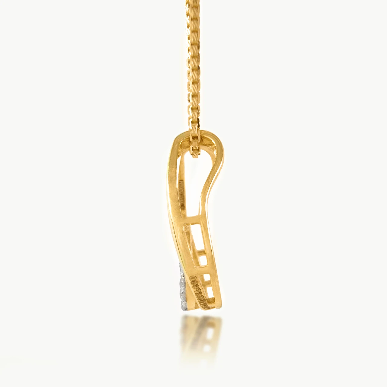 Aura Loop Diamond Pendant