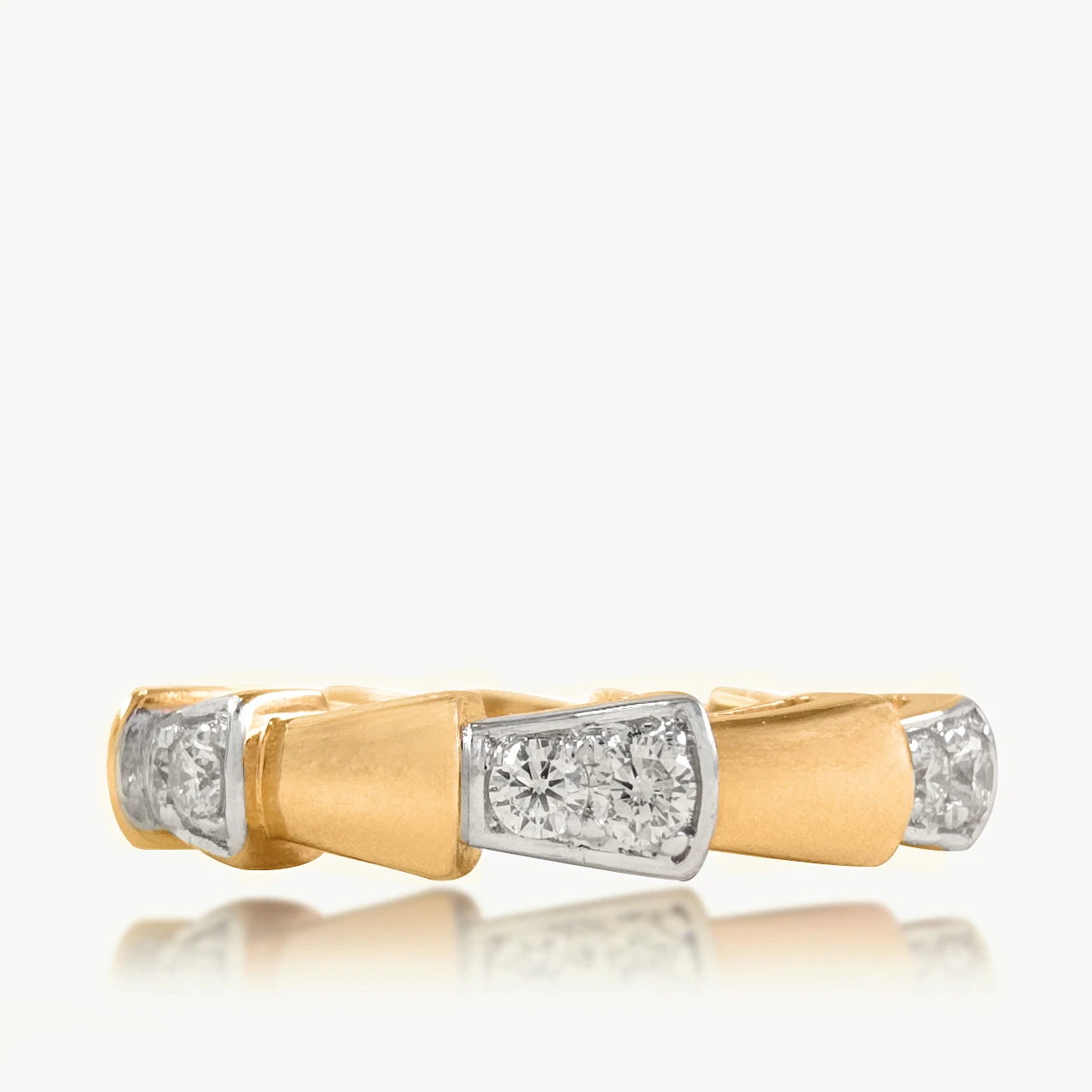 Caelia Triangular Designer Diamond Band