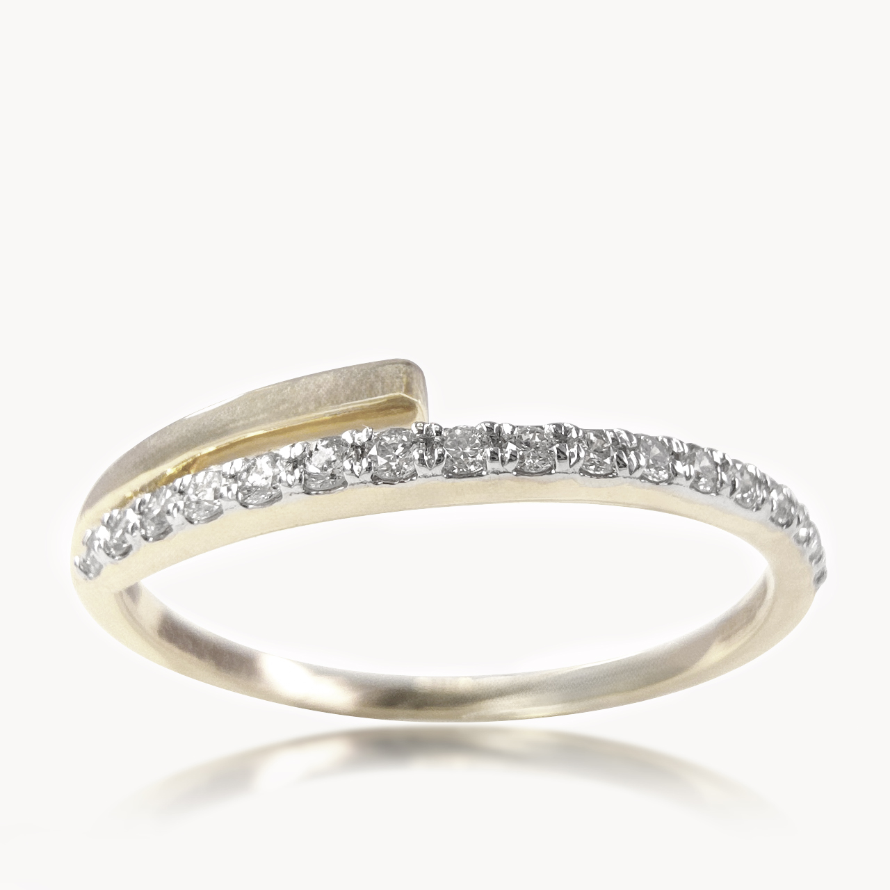 Simple Diamond Engagement Ring
