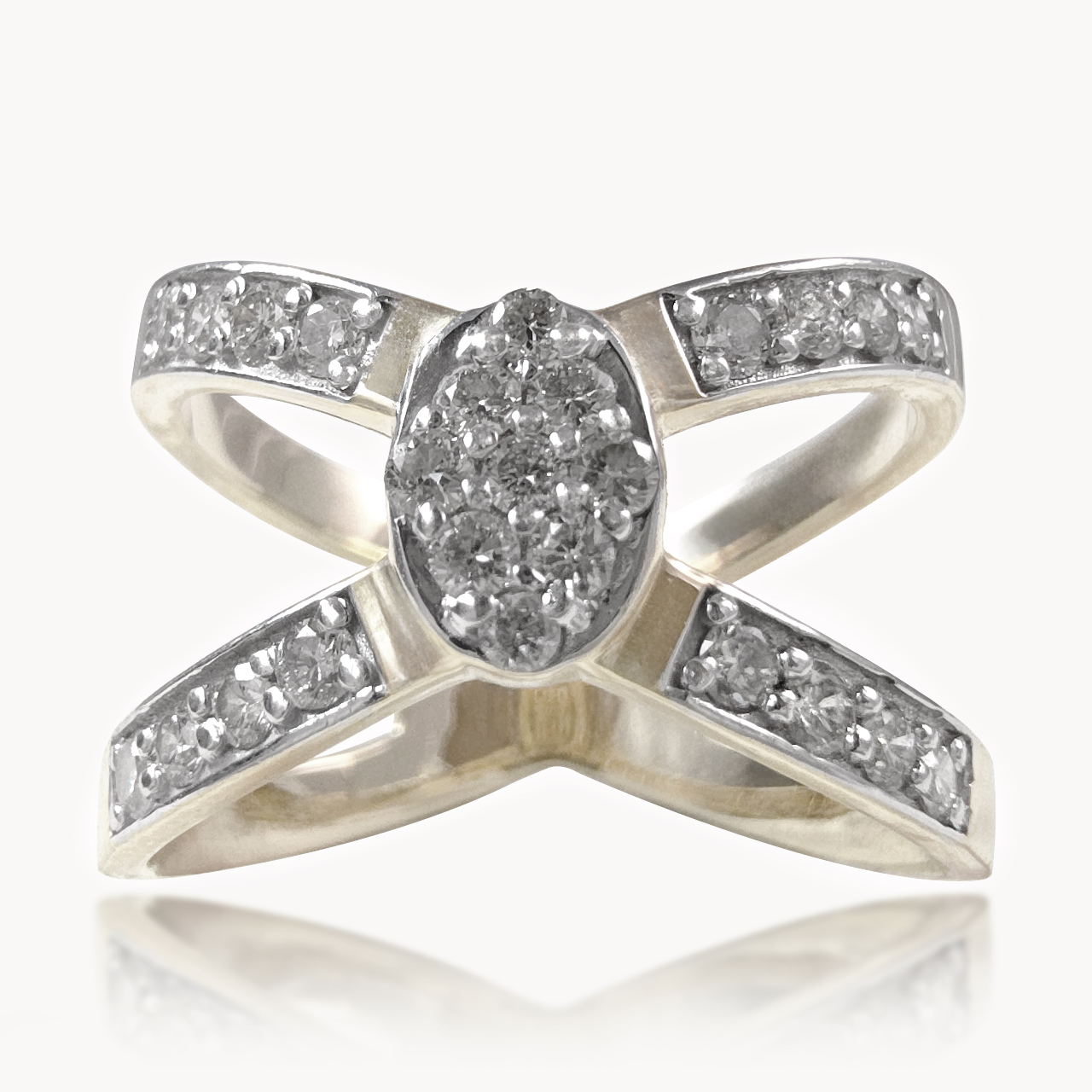 Avan Designer Cross Band Diamond Ring