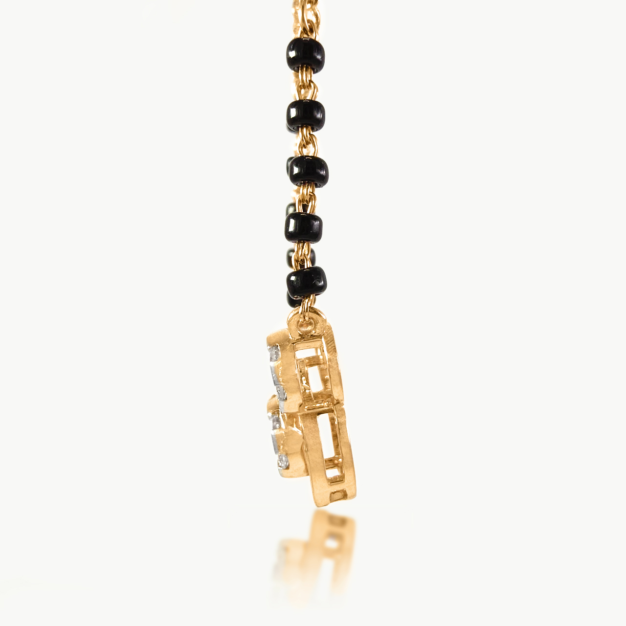 Orniva Diamond Mangalsutra