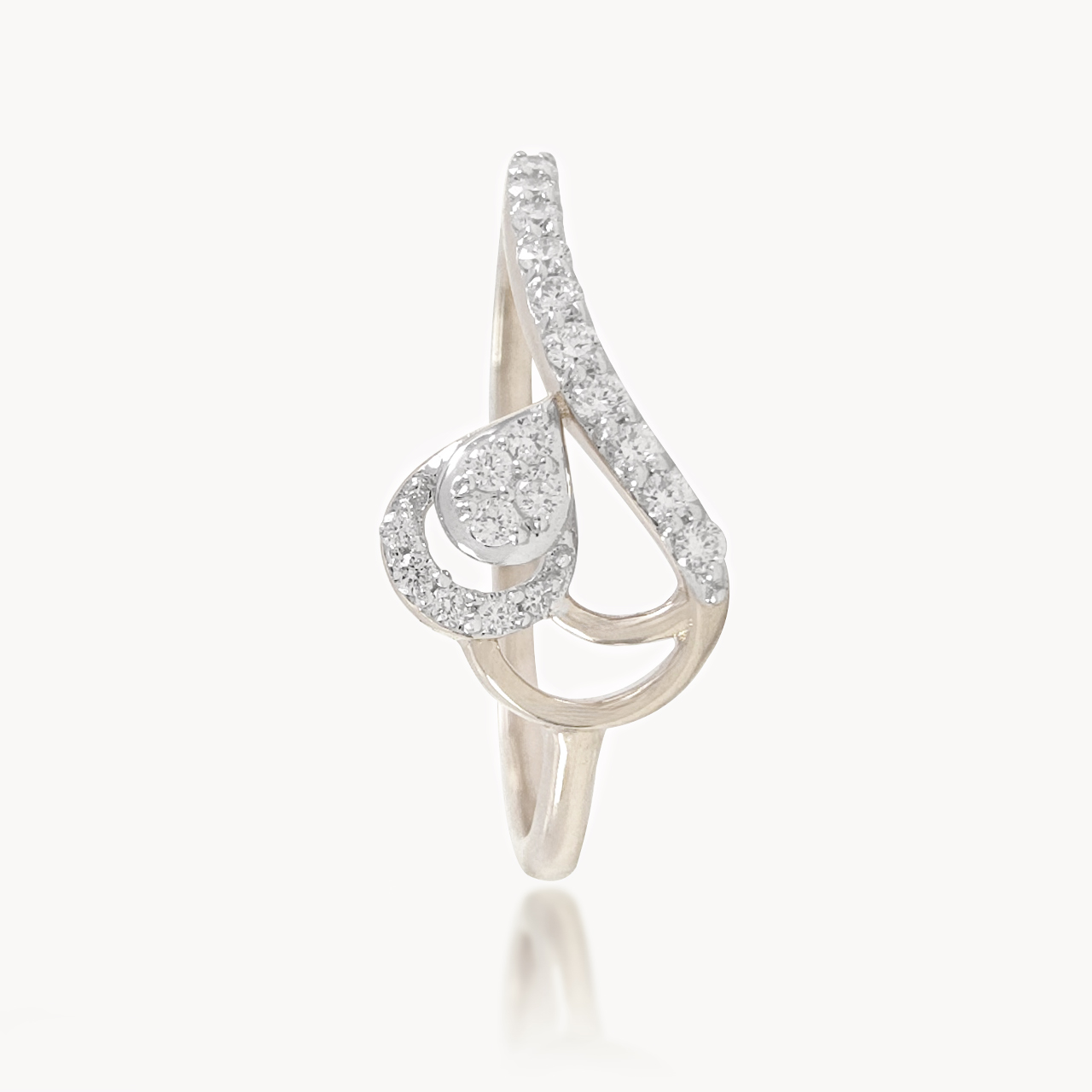 Minimal Heart Diamond Promise Ring