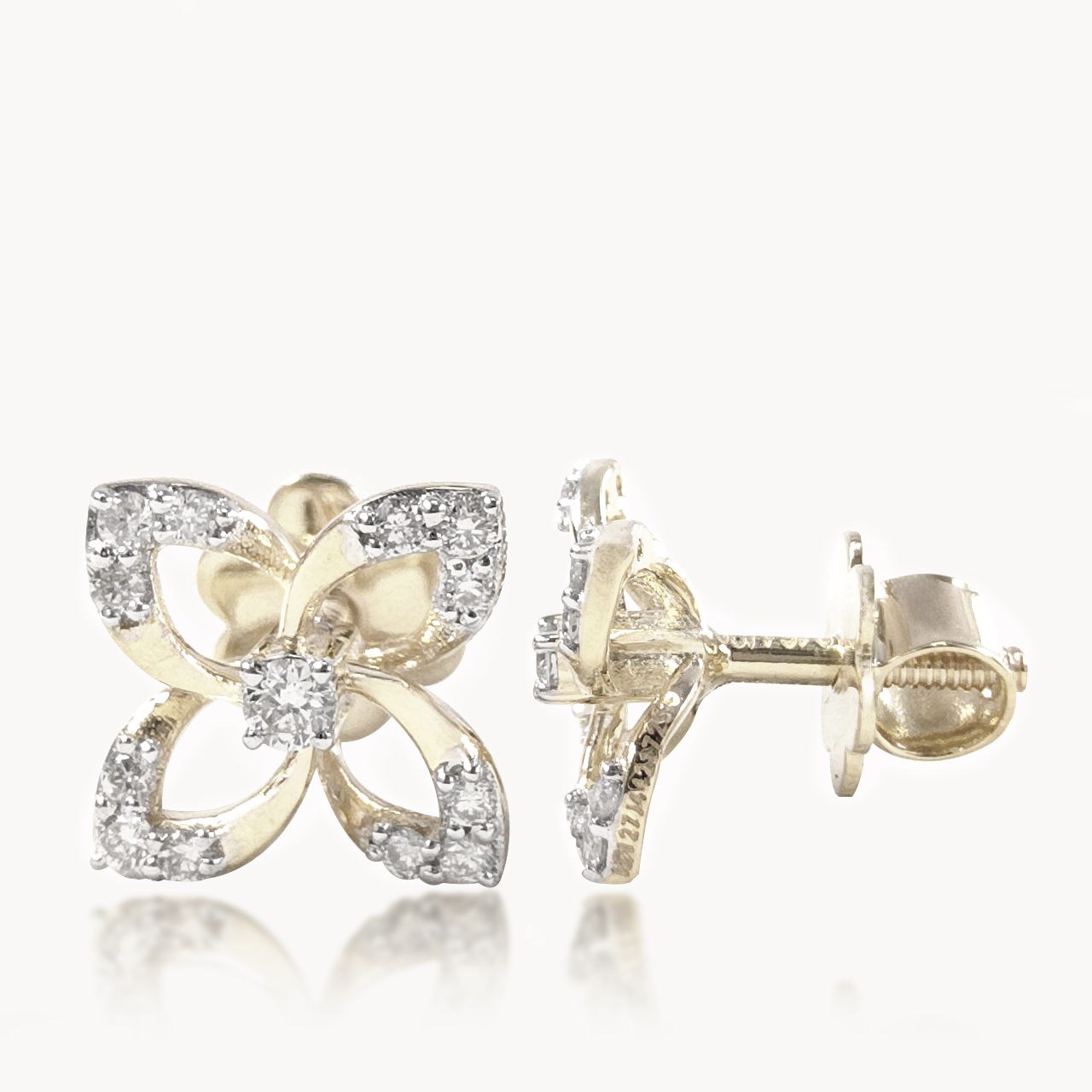 Normal Bloom Diamond studs