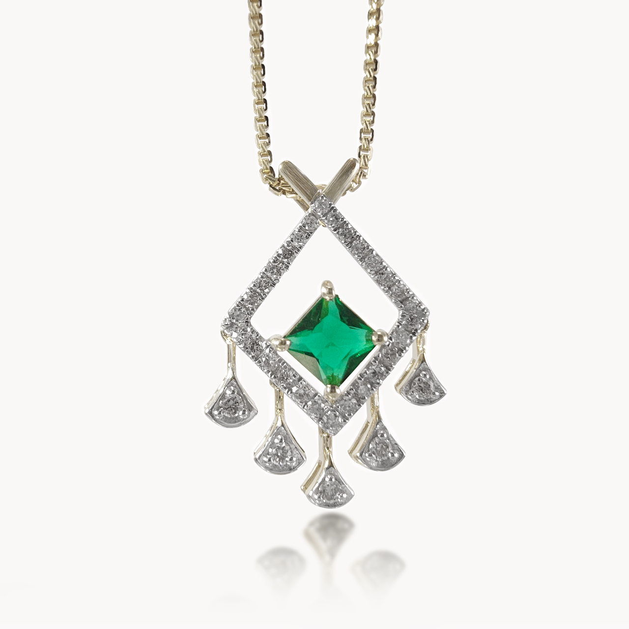 Green stone Drape Pendant