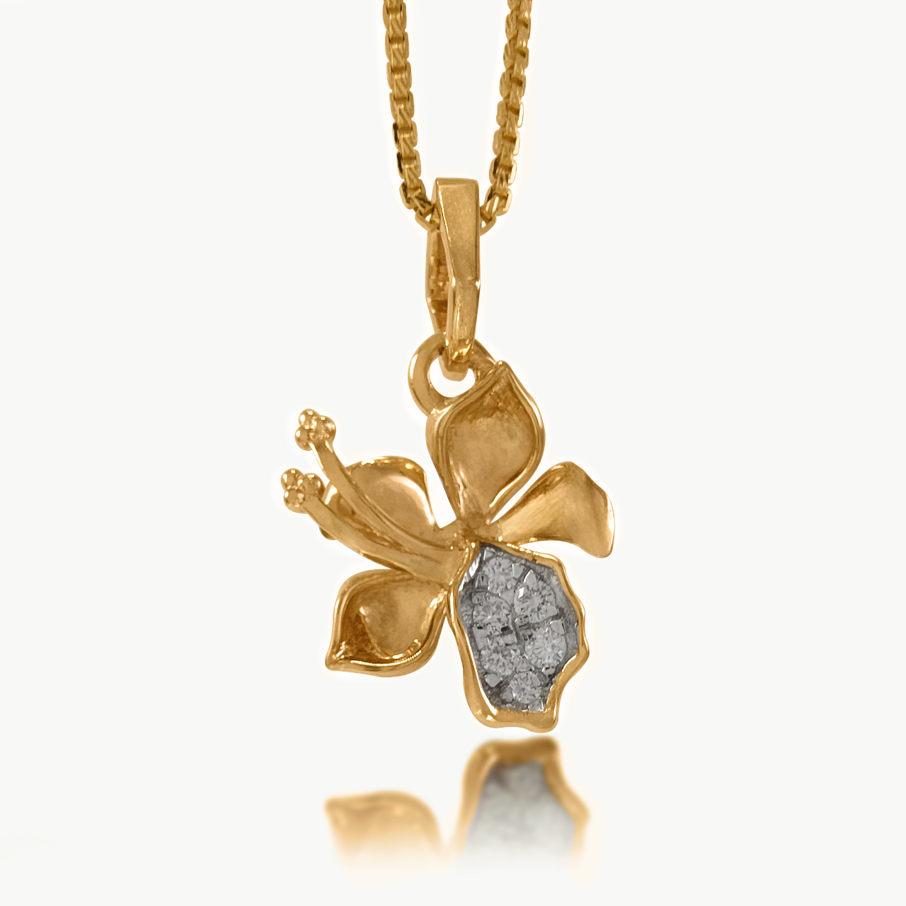 Liliy Diamond Pendant