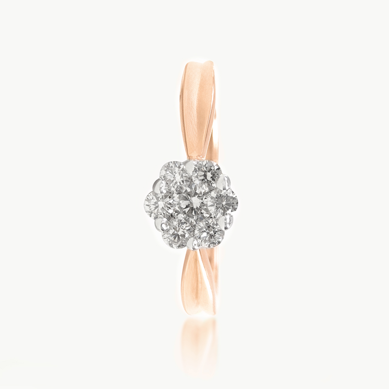 Oval shaped Diamond Ring