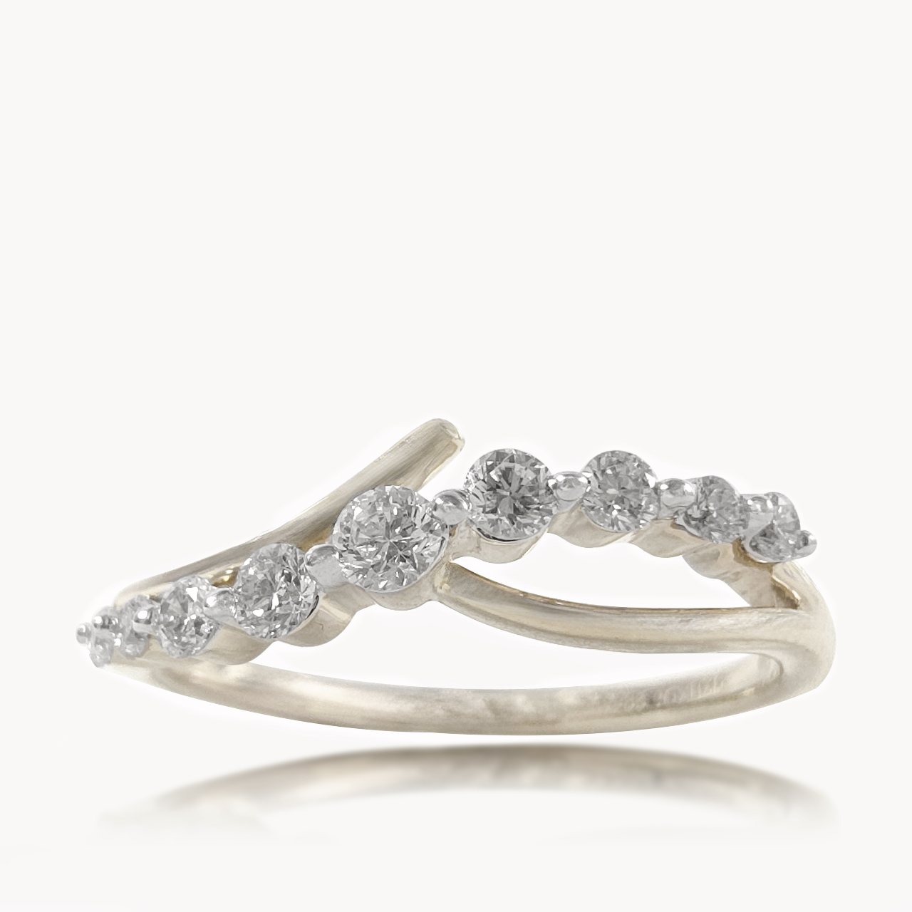 Eterna Wave Diamond Engagement Ring