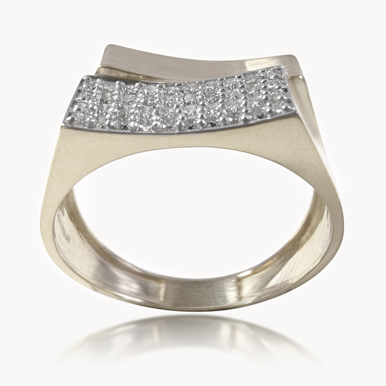 Rechead Diamond studded Ring