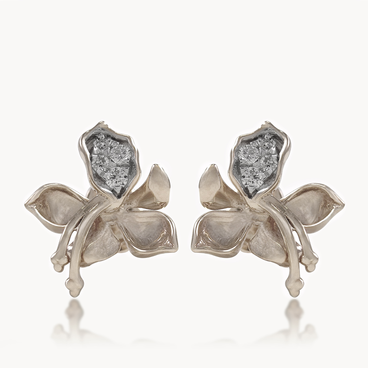 Lily Diamond Studs