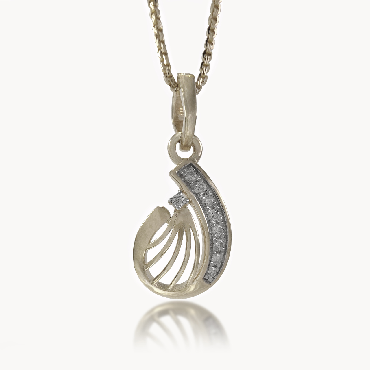 Nova Rey Dew Diamond Pendant