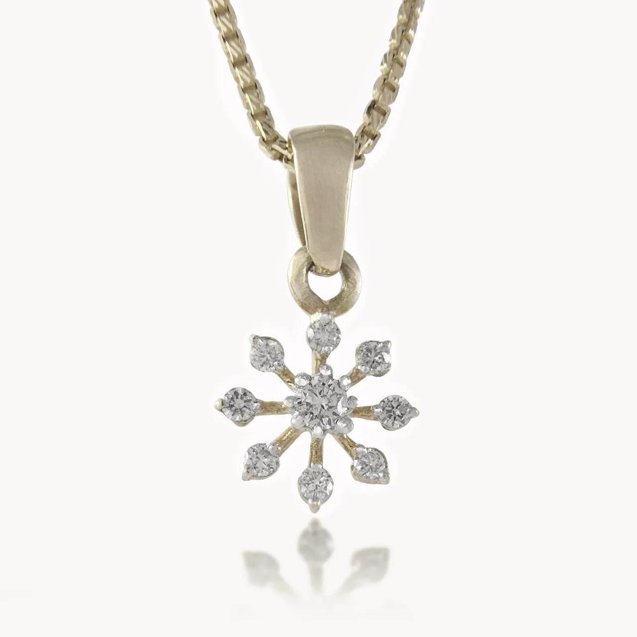 Flower Snowflakes Diamond Pendant