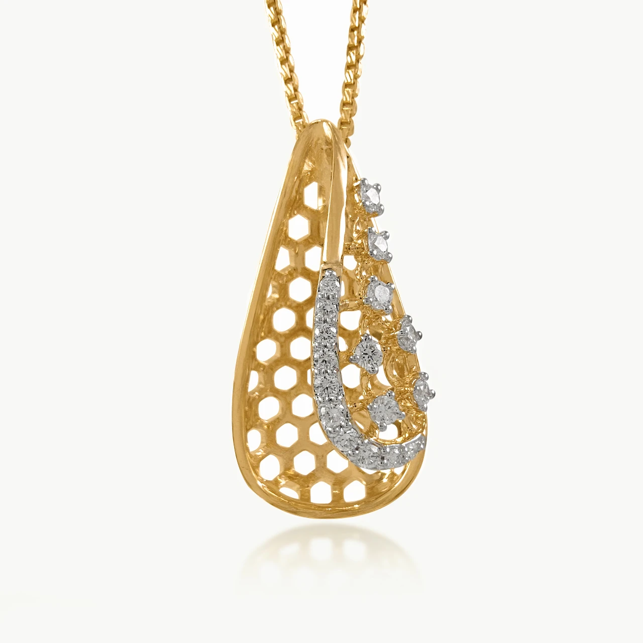 Honeycomb Gleam Diamond Pendant