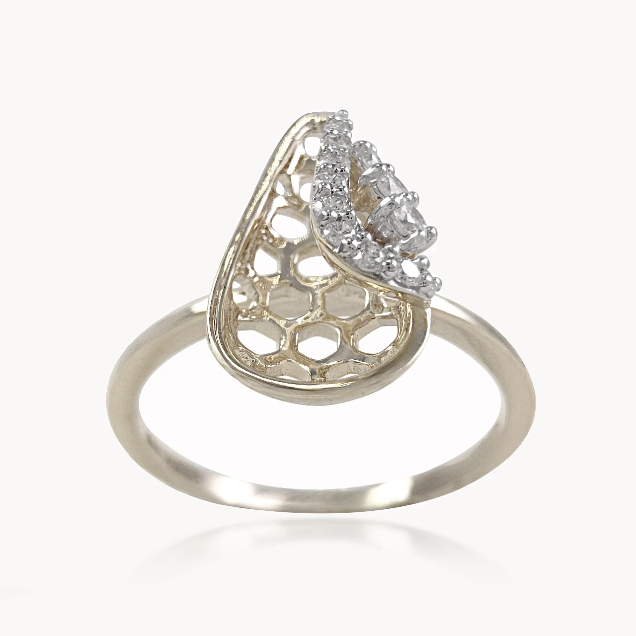 Honeycomb Gleam Diamonds