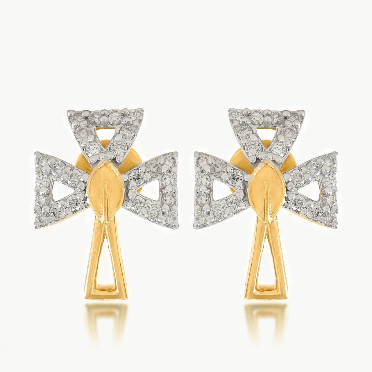 Iconic Stylish Diamond Earring