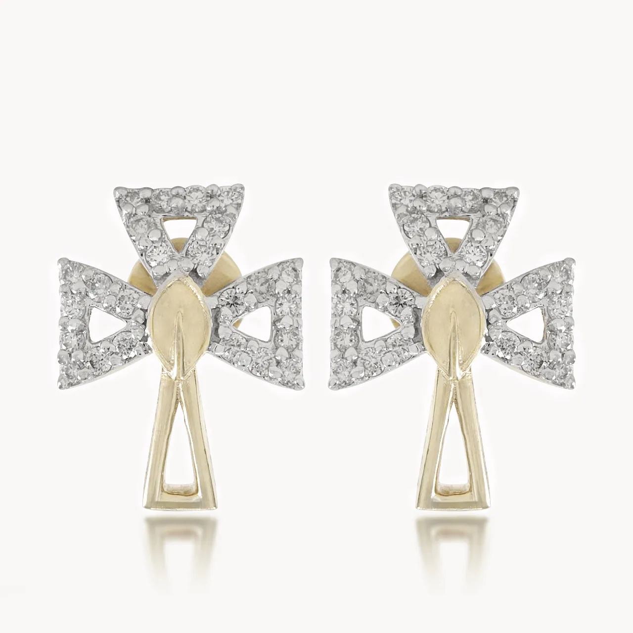 Iconic Stylish Diamond Earring