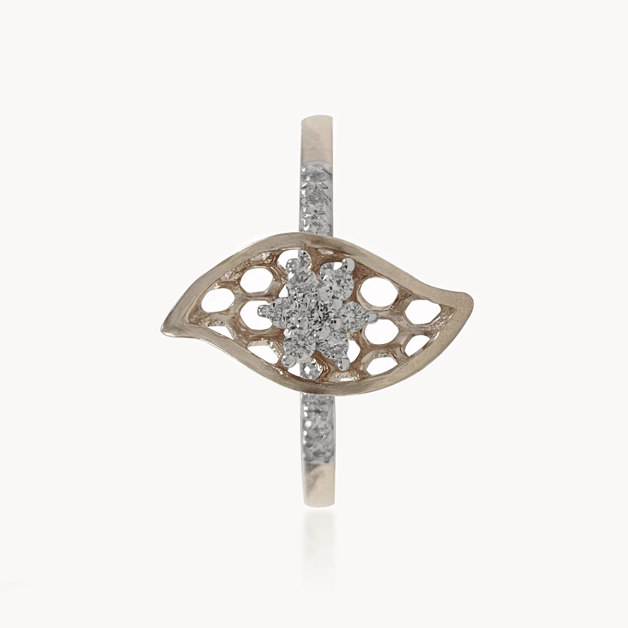 Leaflet Luxe Diamond Ring