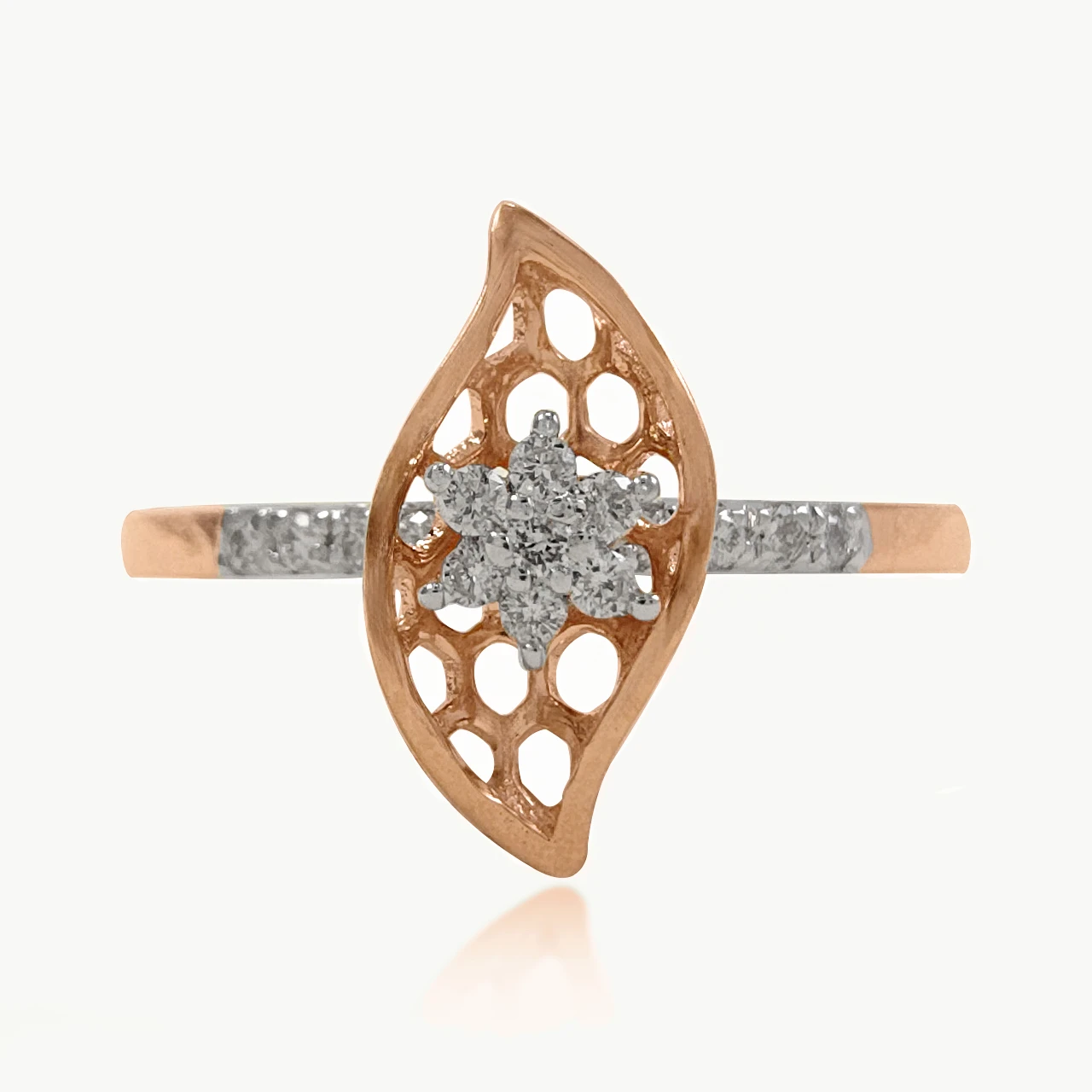 Leaflet Luxe Diamond Ring