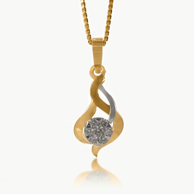 Moon's Wave Diamomnd Pendant