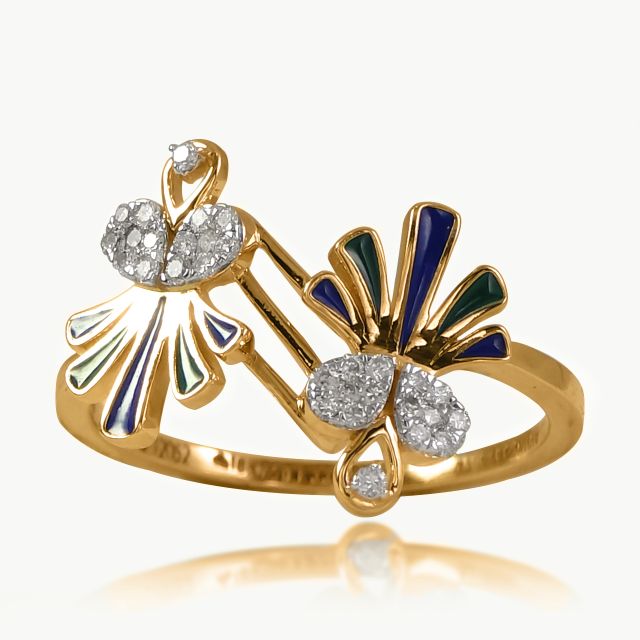 Peacock's Crest Diamond Ring