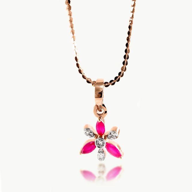 Xandy  Leaves Design Diamond Pendant