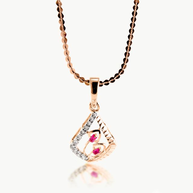 Labhaoise Round Diamond Pendant