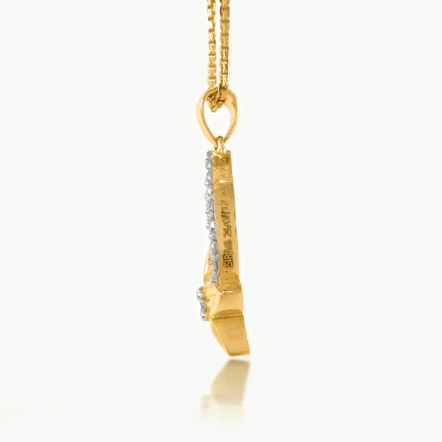 Oval Design Diamond Leaf Pendant