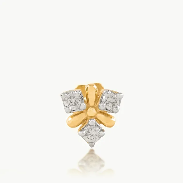 Tri Diamond Petal Nose-pin