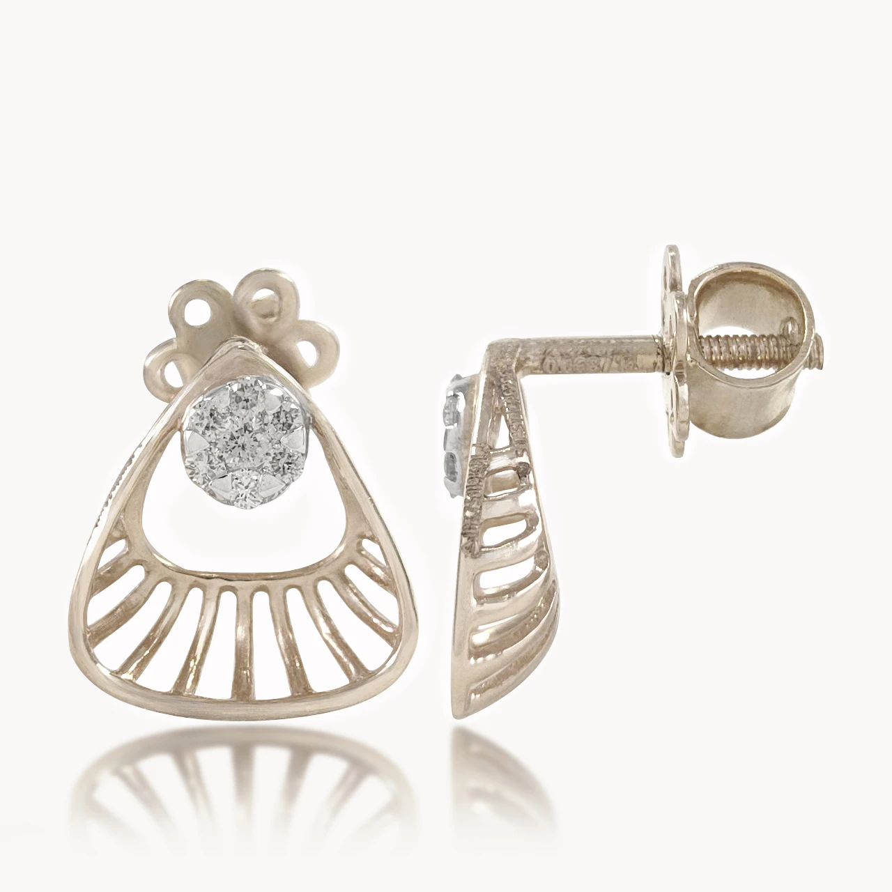 Olichudar Designer Stud Earrings