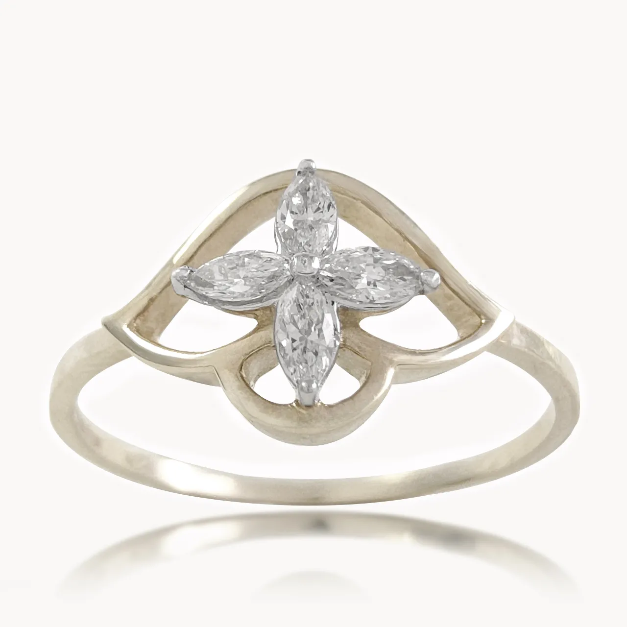Oval Design Diamond Ring