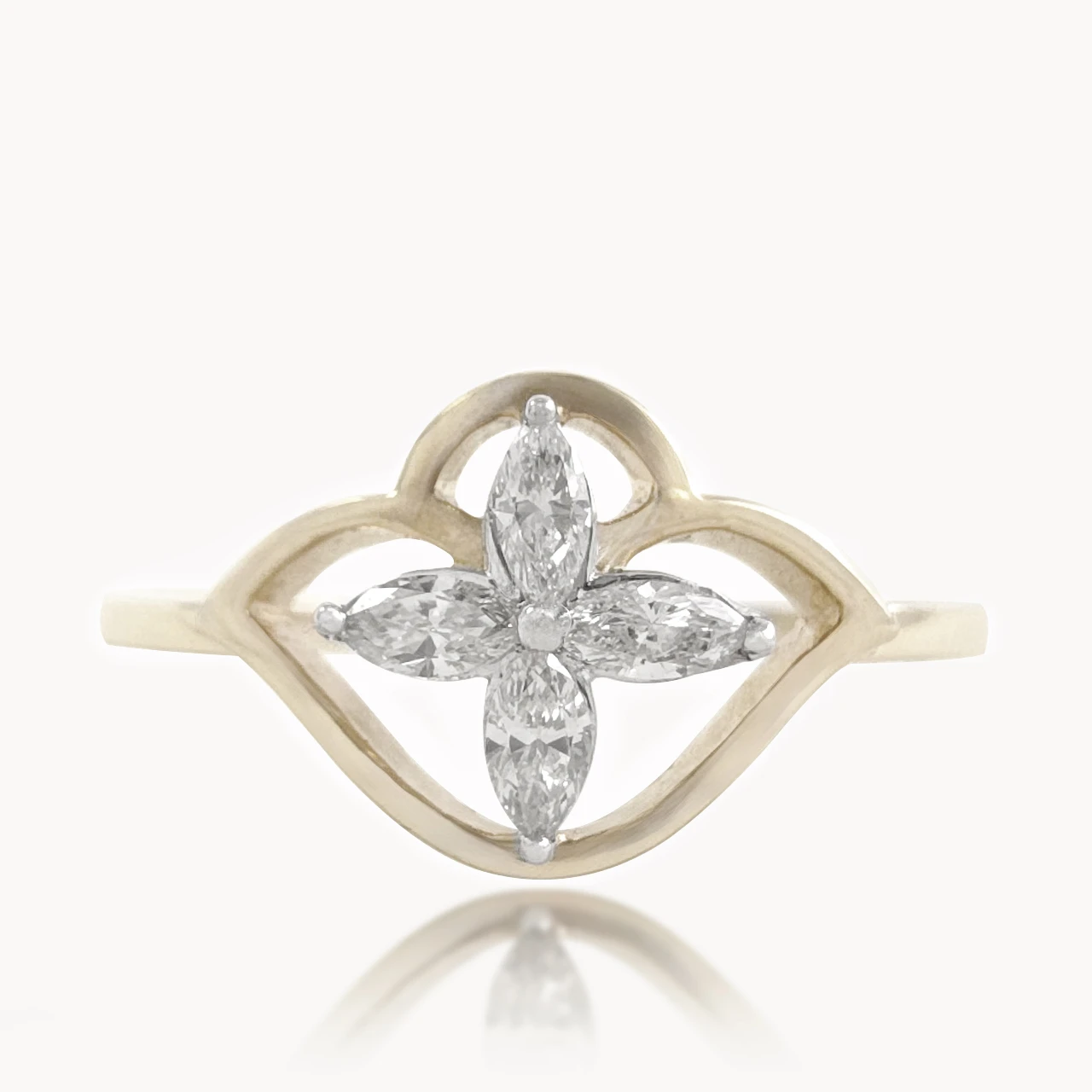 Oval Design Diamond Ring