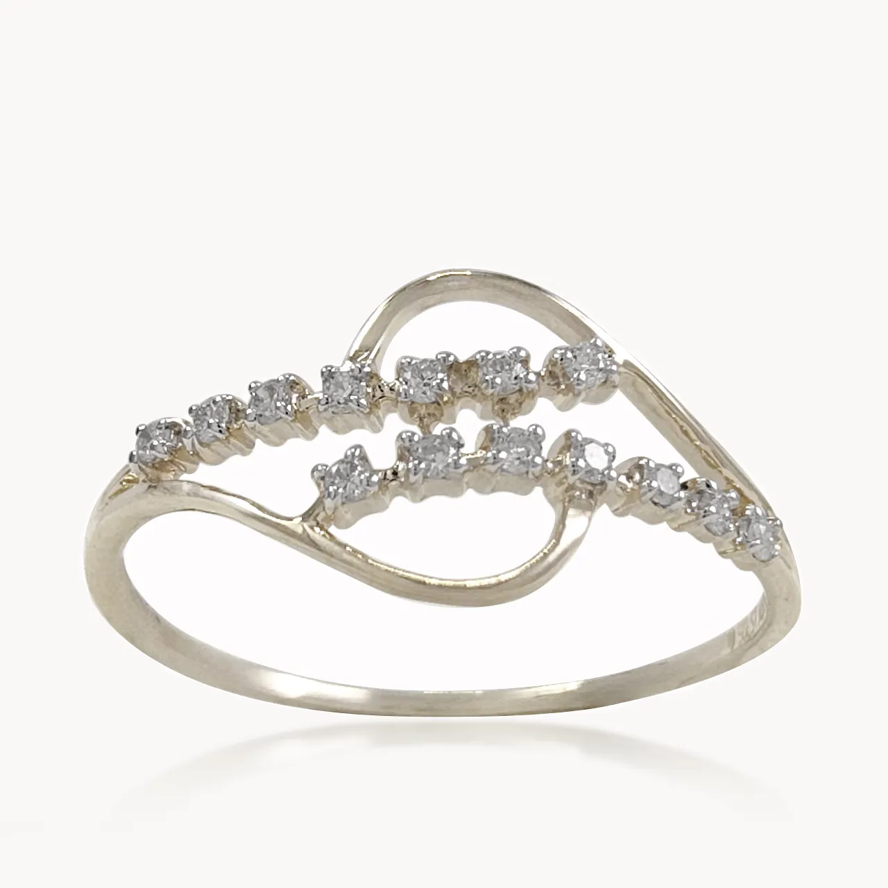 Parallel Locked Diamond Line Dainty Ring