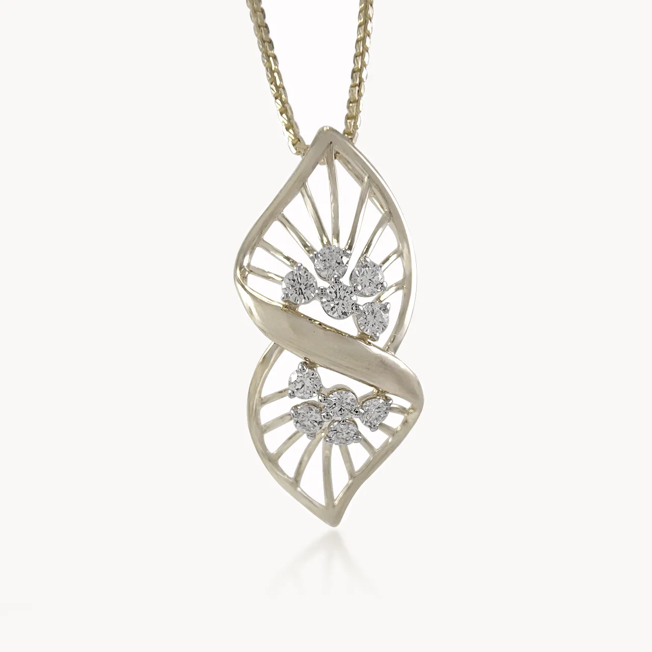 Petal Dew Diamond Pendant