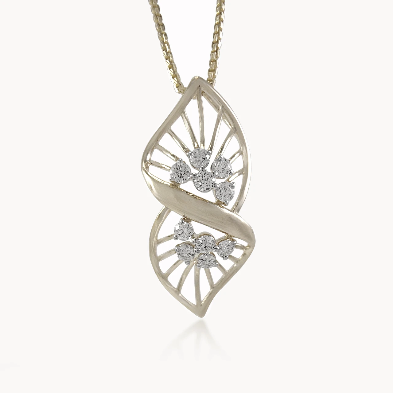 Petal Dew Diamond Pendant