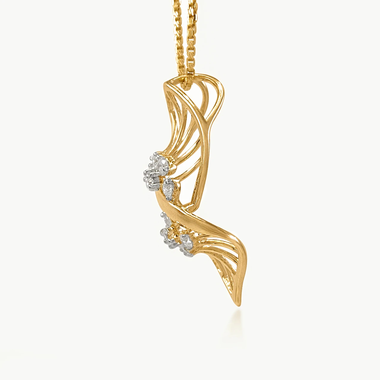 Petal Dew Diamond Pendant