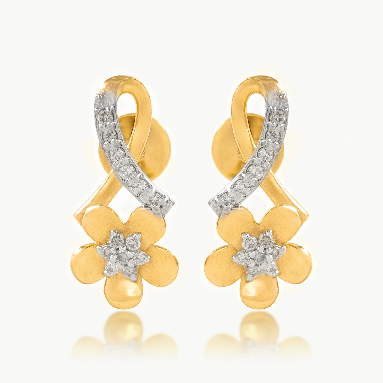 Rose Pettle Design Diamond Earring