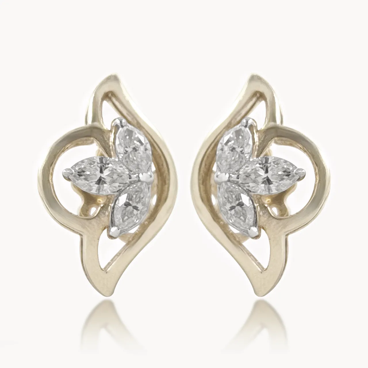 Side Flower Design Diamond Earring