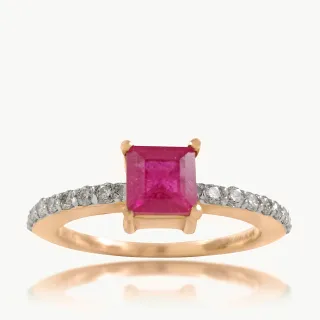 Center Red Gold Diamond Ring