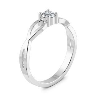 Royal Design Solitaire Ring