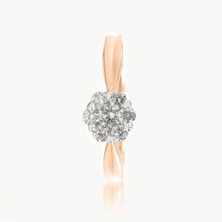 Oval shaped Diamond Ring