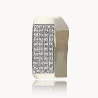 Rechead Diamond studded Ring
