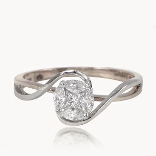 Illusional Oval Diamond Ring