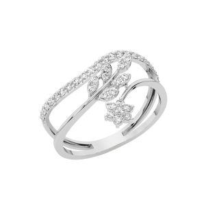 Twinkling Round Diamond Engagement Ring