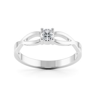 Royal Design Solitaire Ring