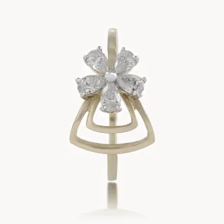 Flower Head Design Diamond Ring