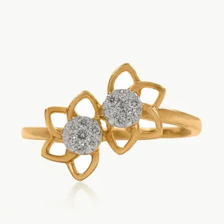 Sparkling Floret Diamond Ring