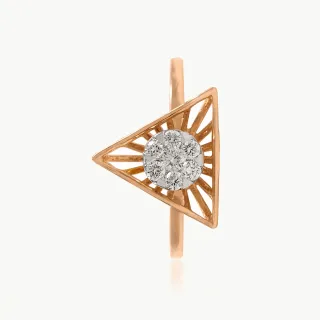 Triangular Centered Diamond Ring