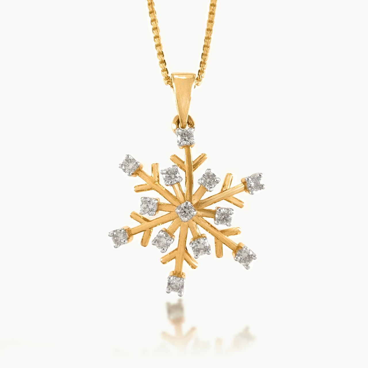SnowFlake Design Diamond Pendant