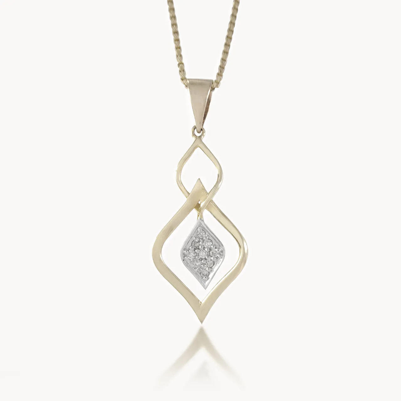 Stylish Design Diamond Pendant