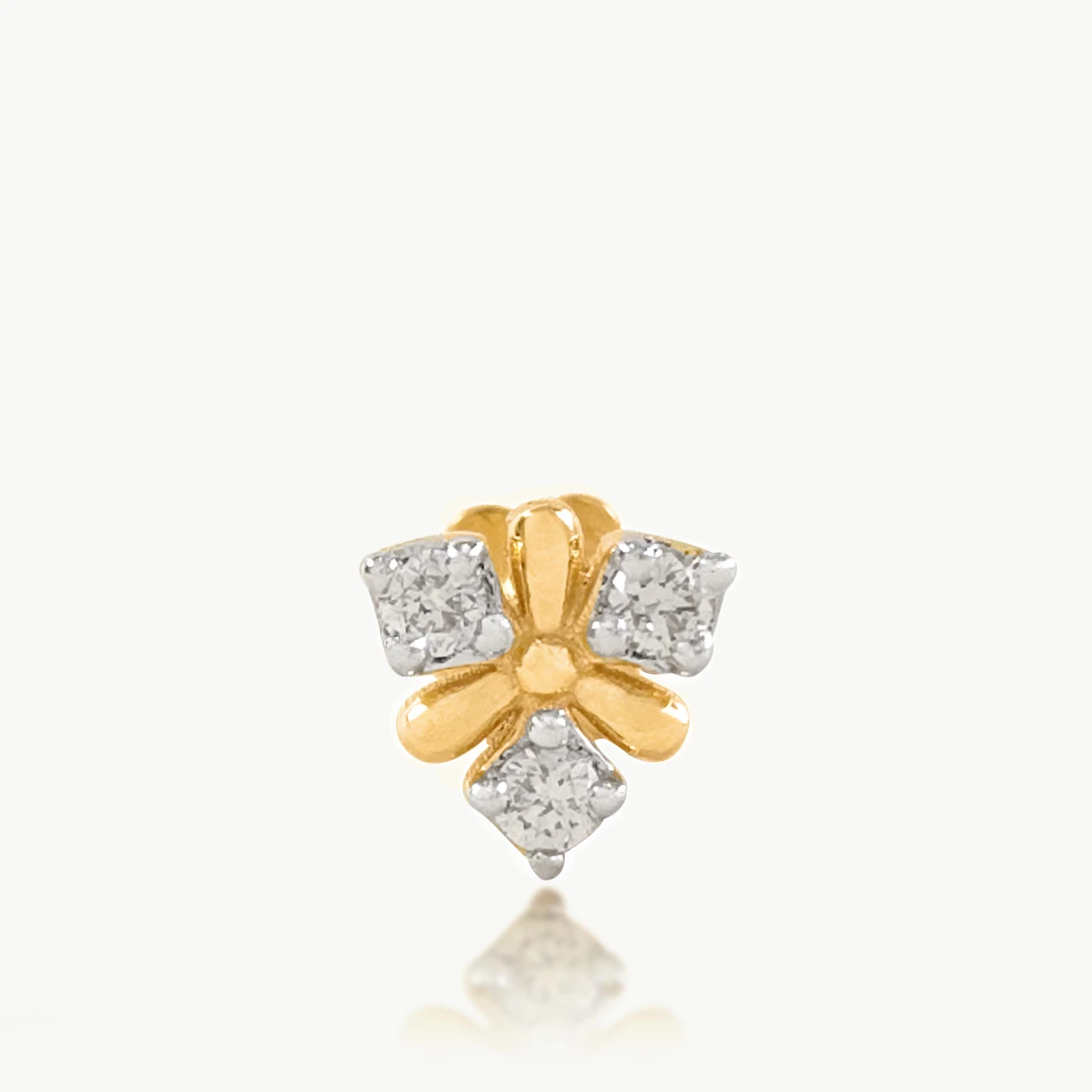 Tri Diamond Petal Nose-pin