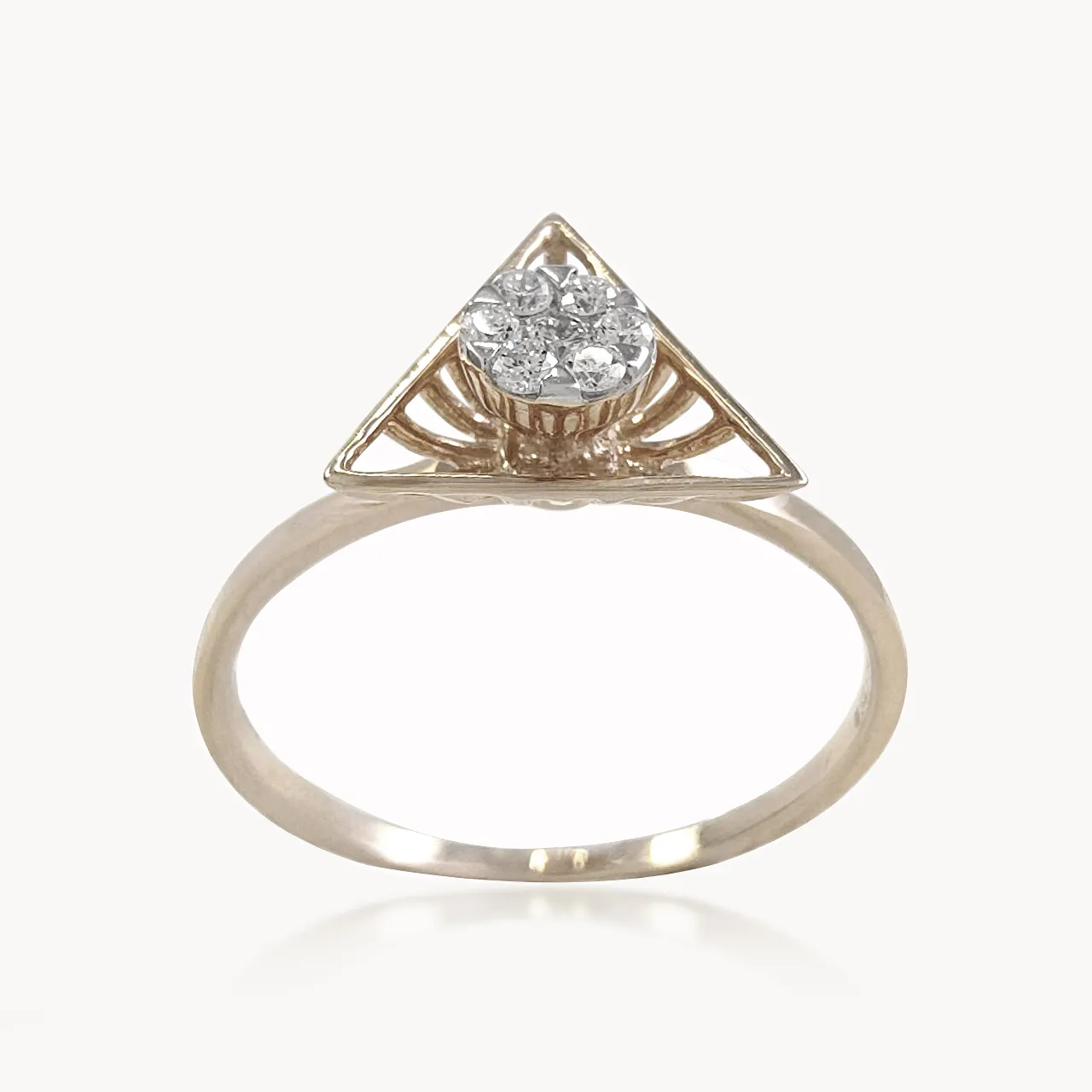 Triangular Centered Diamond Ring